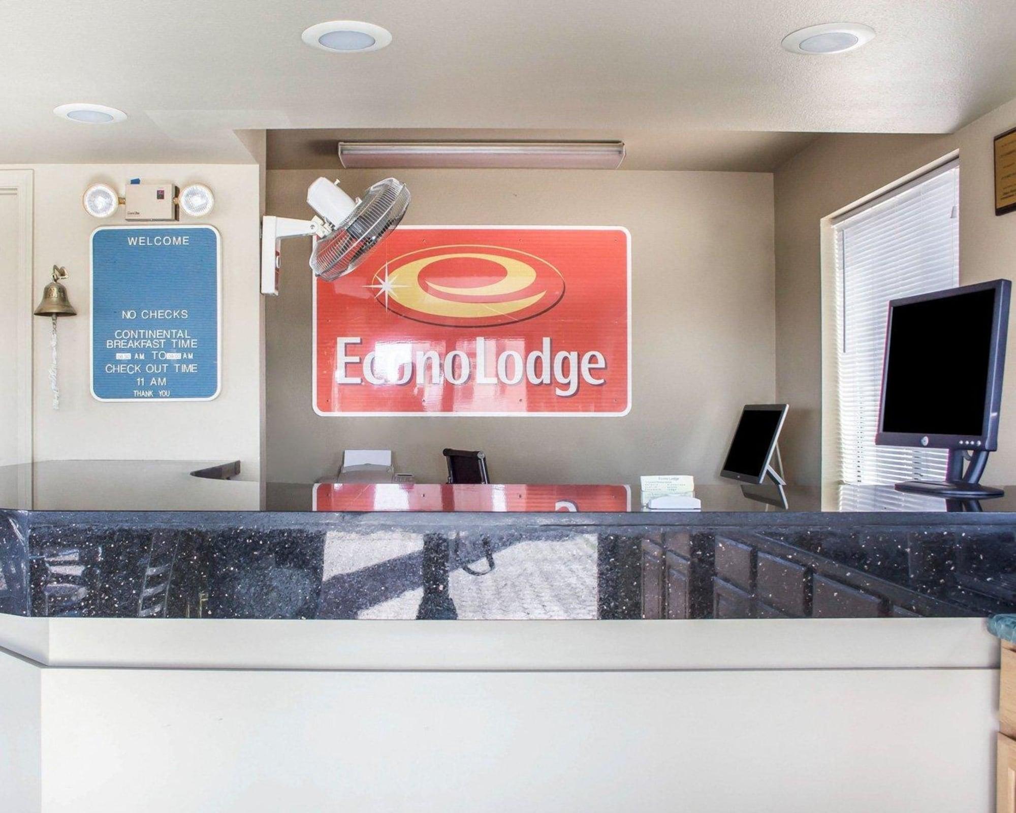 Travelodge By Wyndham Kingman Exterior foto